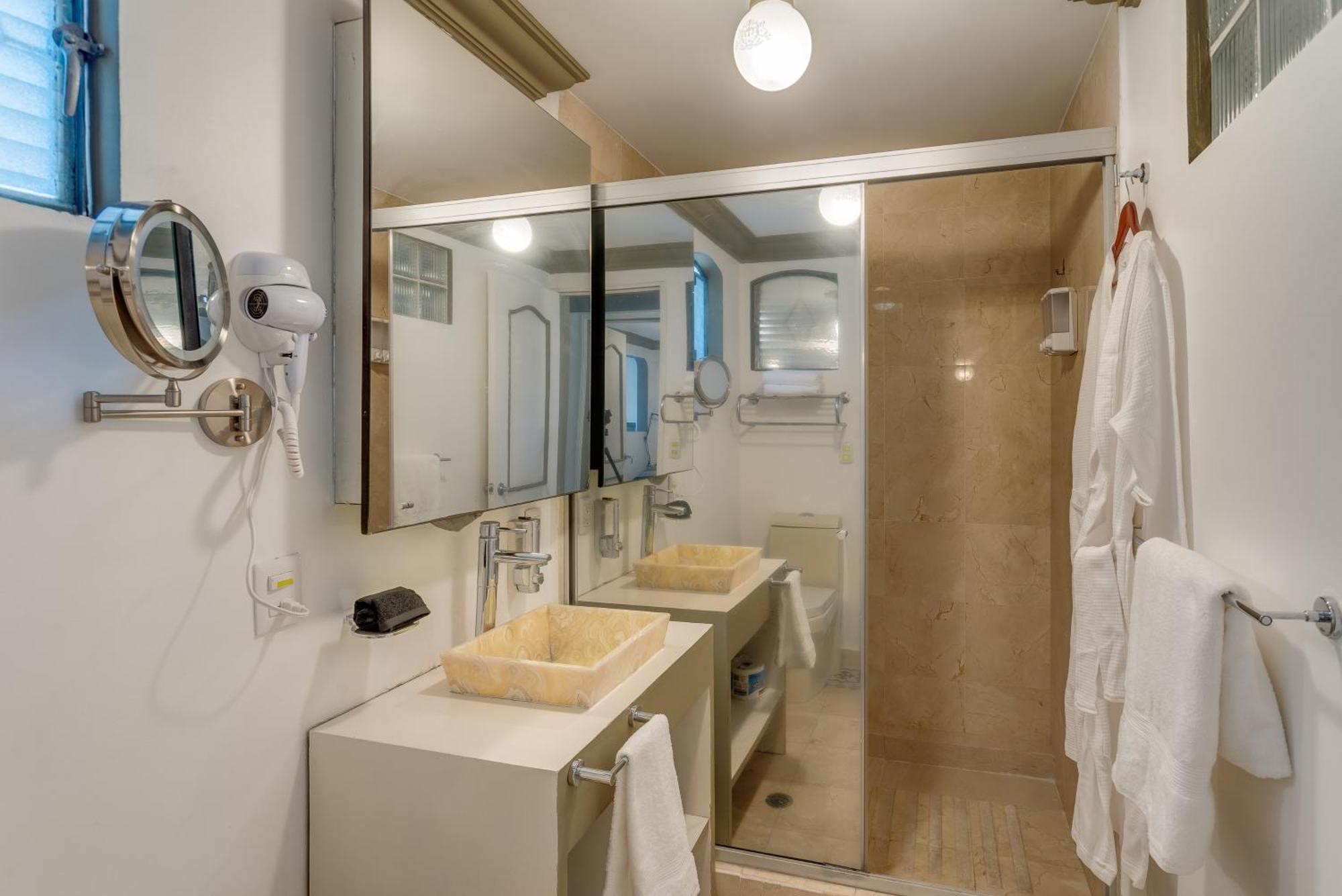 ホテル The Condesa House メキシコシティ エクステリア 写真